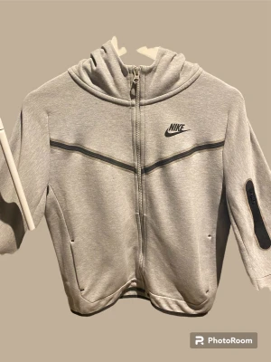 Nike tech fleece  - Nike tech finns i Råsunda 