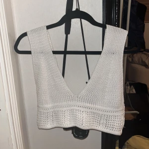 Stickad top - JÄTTEFIN top från liten gullig butik i Hawaii. Den är tyvärr lite för stor för mig.