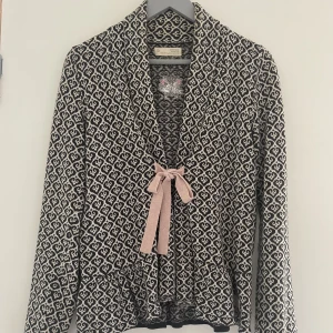 Odd Molly kofta - Odd Molly kofta som är sparsamt använd. 