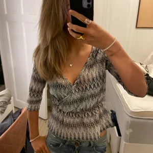 Snygg missoni liknande topp! - Så snygg topp med missoni liknande mönster! 💞Storlek M men skulle säga även S då den passar mig!