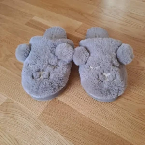 Innetofflor - Hunkemöller  - Innetofflor från Hunkemöller.  Knappt använda.  Storlek 40/41