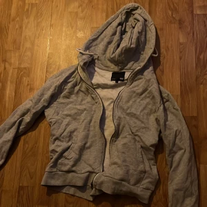 Lager 157 zip tröja - Säljer då den ej används 