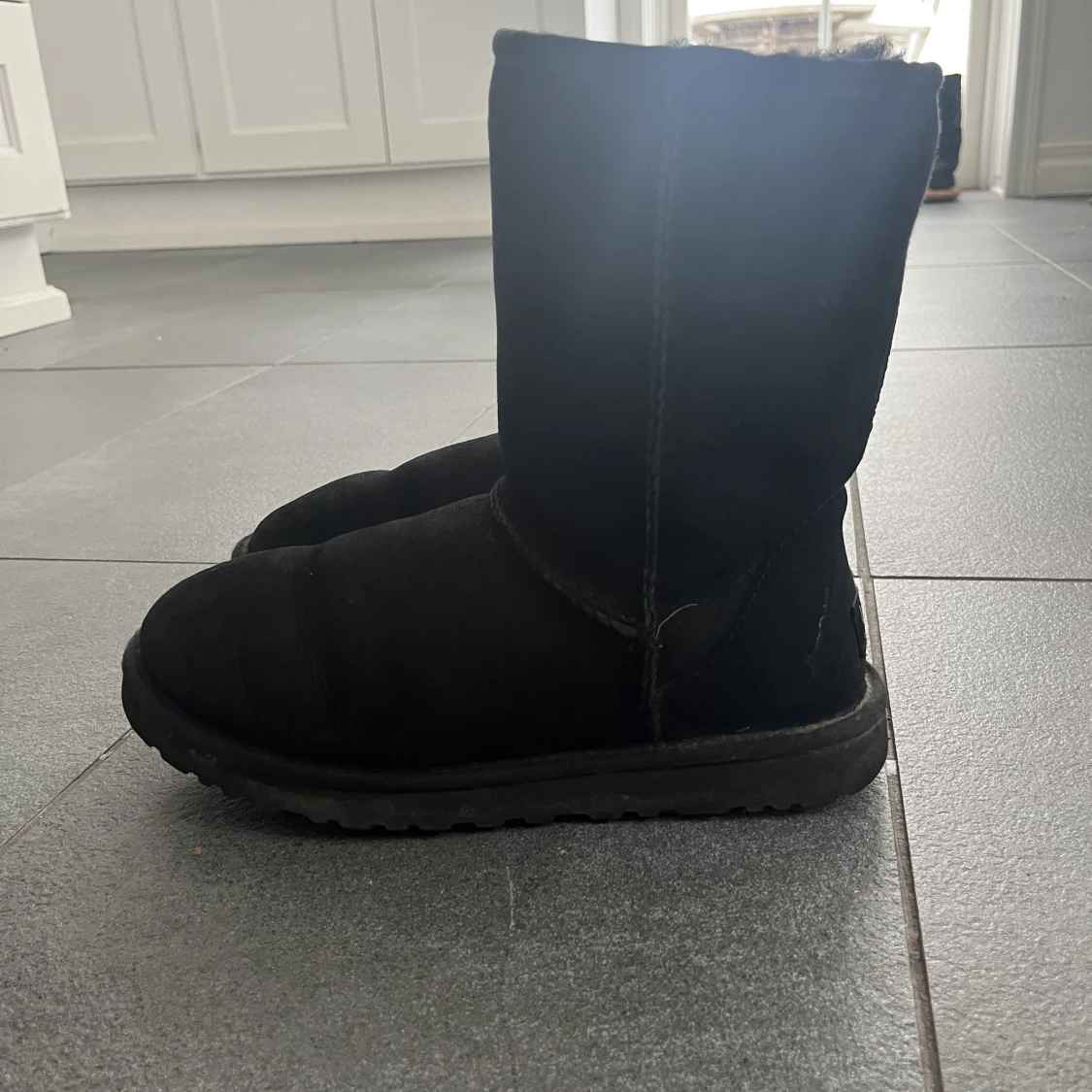 Höga Uggs i svart