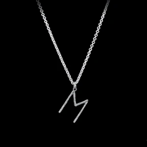 Maria Nilsdotter halsband - Hej detta halsband är ett J i silver egentligen, anvönt 2 gånger i superbra skicka. Man får med paketet osv❤️