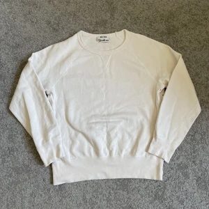 Acne Studios sweatshirt - Condition 8/10  Skriv om du har nån fråga!