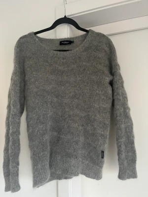 Mohair tröja  - Superfin tröja i mohair. Tröjan är knappt använd och i gott skick. Nypris 1100kr 