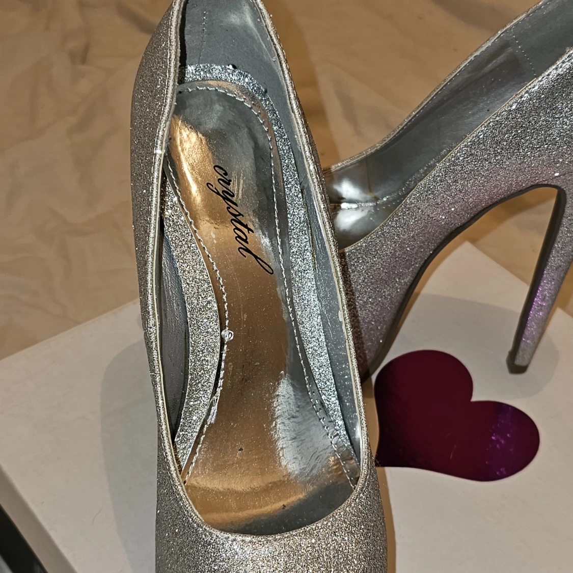 Fina glittriga högklackar - 91