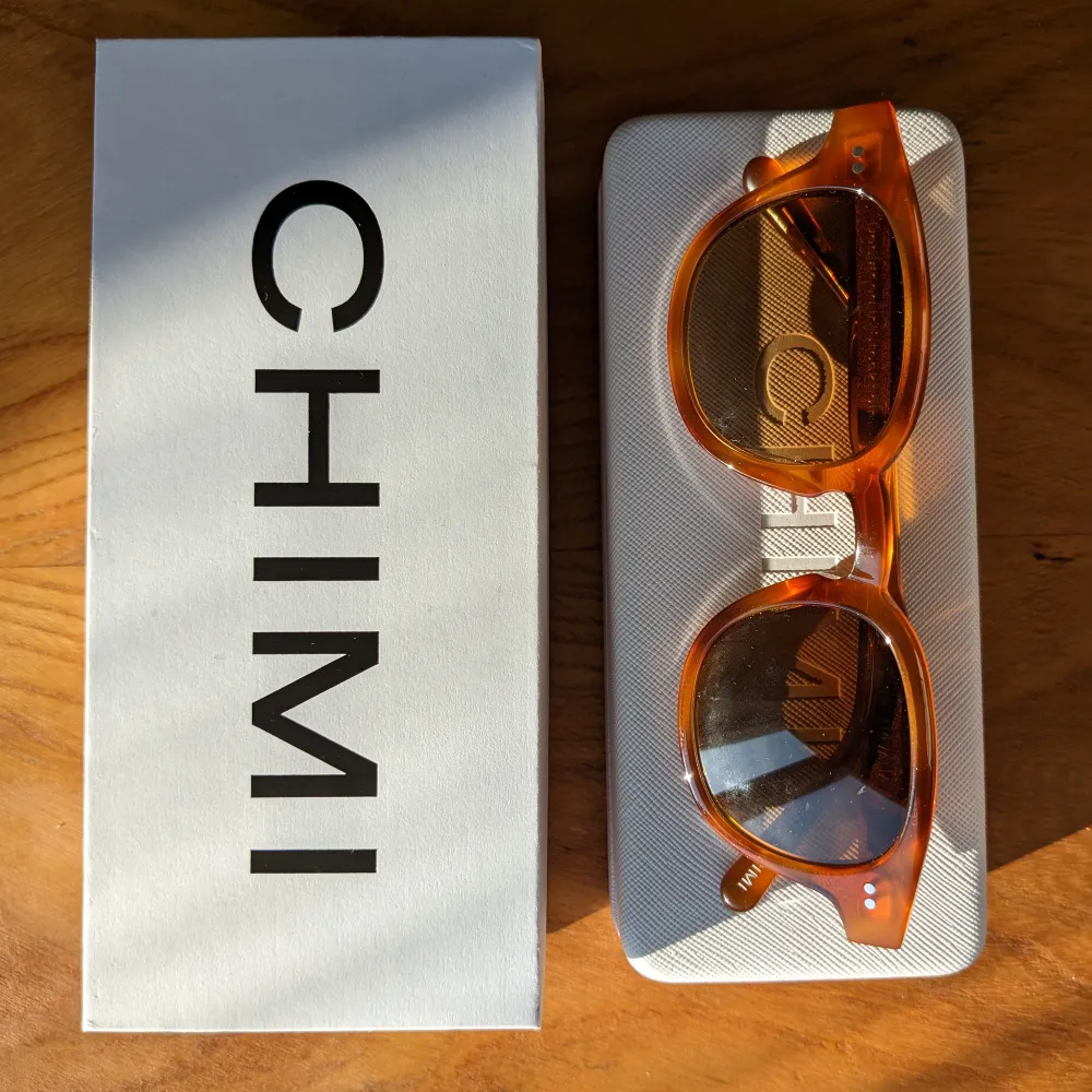 Chimi sunglasses. Model 01. Color 