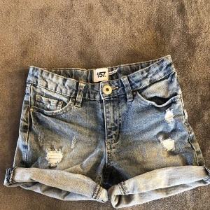 Jeansshorts barn - Jeansshorts från lager157.
