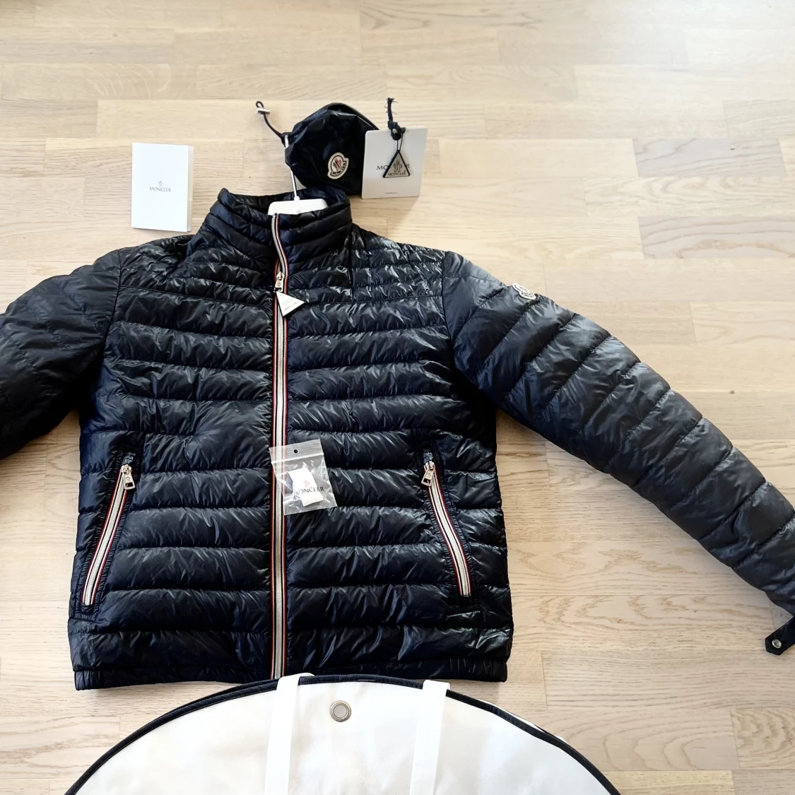 Moncler jacka - 90