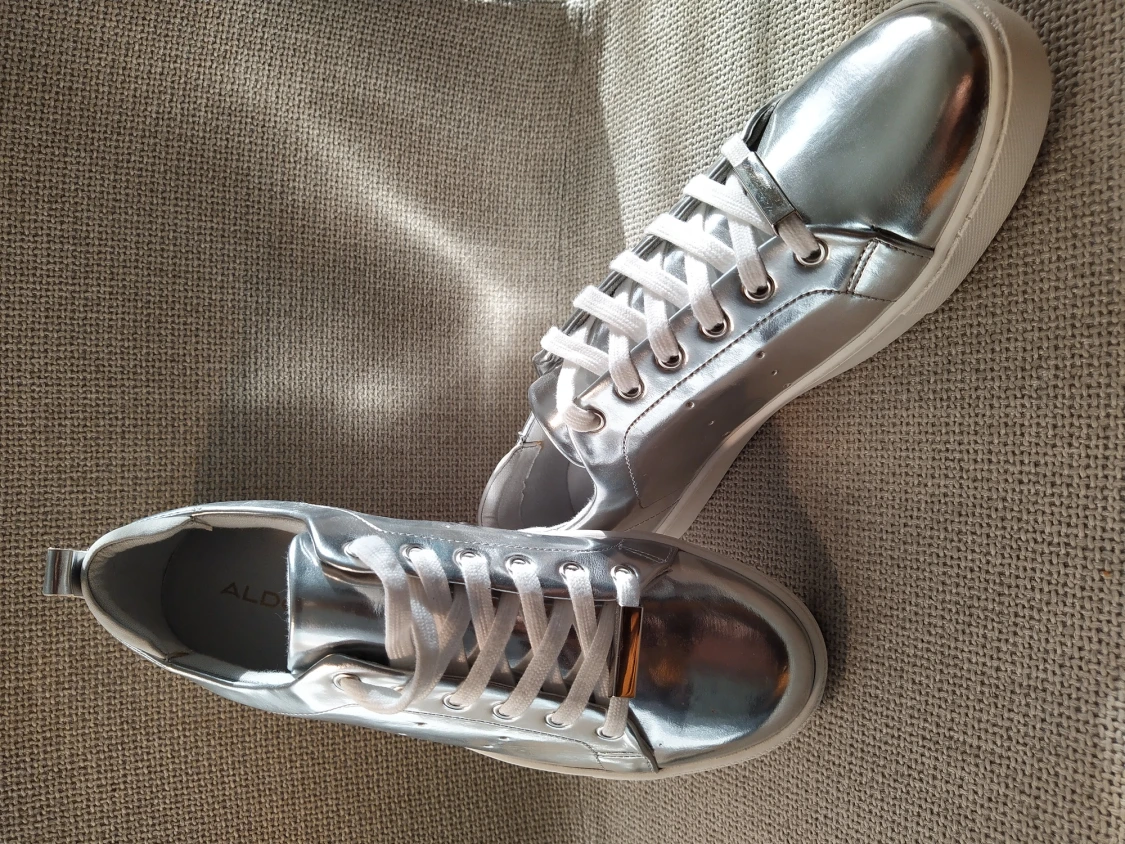Helt nya Aldo Dam silver sneakers 40  - 90