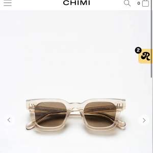 Säljer mina Chimi 04 ecru som köptes i slutet av förra sommarn, sparsamt använda och väldigt bra skick. Priset kan diskuteras