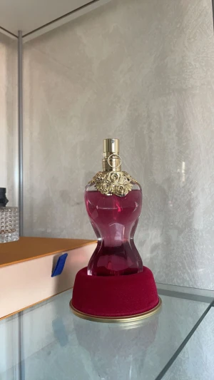 La Belle parfym  - Vanilj och päron 🍐du kommer lukta som en dessert. 