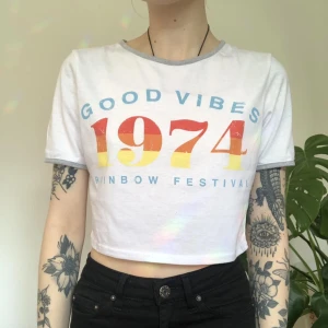 Missguided retro T-shirt  - Missguided retro T-shirt   Aldrig använd 