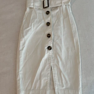 H&M minikjolen  - Använd med som nyskick 