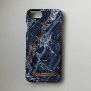 Mobilskal 7/8 - Bra skick och väldigt fin 