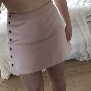 mockaimitation rosa kjol  - Använd men väldigt gott skick 