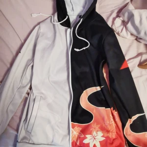 Kazuha genshin impact hoodie - I bra skick, finns katt i hemmet