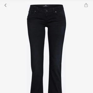 LTB jeans  - Jätte snygga och i nyskick, använda 2 gånger. Köpt för 800kr, pris kan diskuteras vid snabb affär. Hör av er vid frågor och intresse❤️
