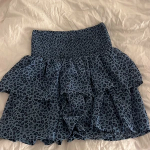 kjol - volangkjol stl xs från kappahl