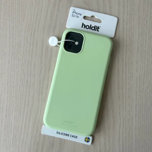 Ljusgrönt IPhone 11 / XR skal  - Silikonskal för IPhone 11/XR från Holdit, aldrig använt. 