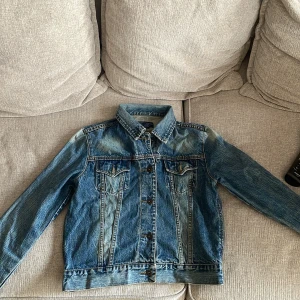 Steve & Barry’s relaxed fit jean jacka  - Knappt använts  Storlek M   kan mötas upp! 