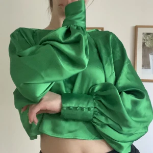 Grön blus - Super söt grön blus 🤍