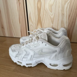 Air max - Vita Nike air Max. Sparsamt använda. 