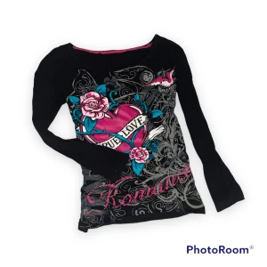 Y2k grunge topp - Skitsnygg edhardy dupe typ, sitter jättefint 