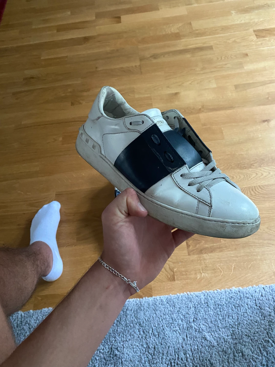 Valentino 1500kr  - 90