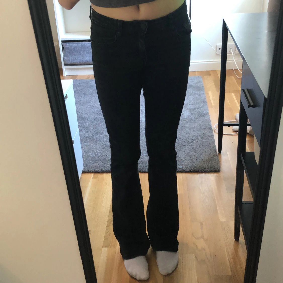 Svarta bootcut jeans - 90