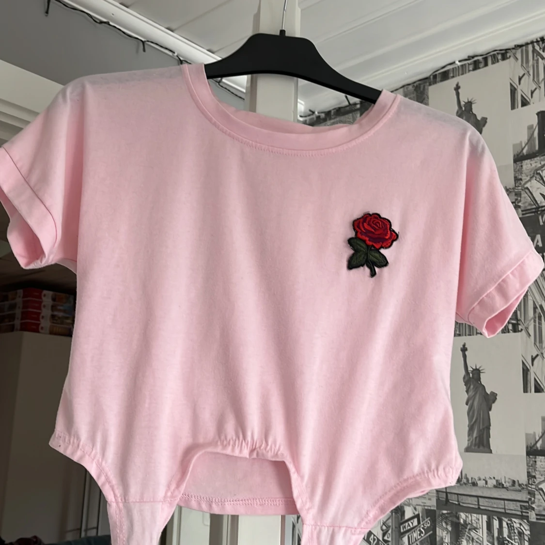 Rosa top med snörning - 90