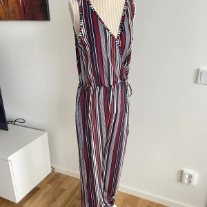 Jumpsuit st M - Jumpsuit ny St M Randig