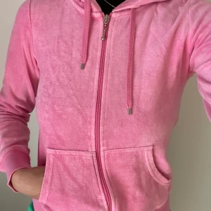 Kofta 2 st storlek xs & S - 2 stycken koftor från Cubus i rosa, en i storlek xs (den som är på bilden), även en likadan i storlek s finns.