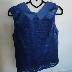 Jättefin blus - Jättefin blus från Marc Angelo i storlek medium i jättefint skick 