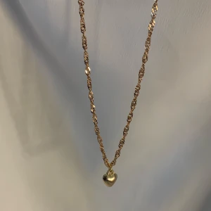 Halsband  - Sjukt snyggt halsband. Köp för 199kr