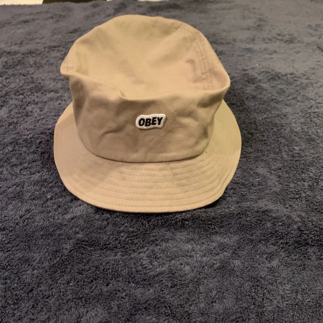 Obey bucket hat - 90