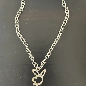 Halsband  - Playboy halsband lite rostig❤️