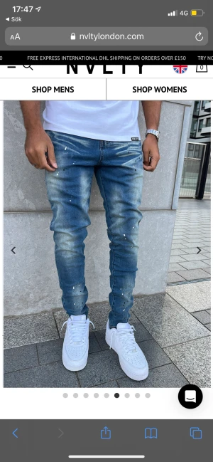 Jeans -NVLTY - Helt nya jeans, Kunde ej skicka tillbaks eftersom det är beställt från NVLTY som är ett klädes företag i Storbritanien. Frakten kostade 20€ plus 80€ för tullavgiften av DHL. Jeansen kostar 765 kr. Storlek S/30