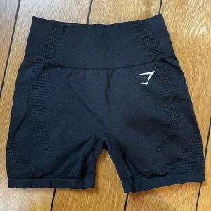 Gymshark vital 2.0 seamless shorts - Korta thights från gymshark, vital 2.0 seamless. Använda 1 gång,säljer pga fel storlek.