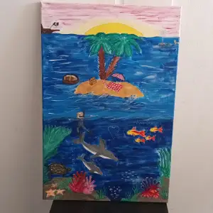 Jag säljer en tavlaså om man gillar hav och vatten så är det bara att skriva till mig den här har vi målat själva och skulle bli jätteglad om någon ville köpa den🫶🏻👍🐟🐠
