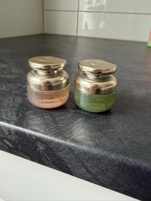 Rare parfym duo i glasburkar 5ml  - Mini parfymer från Rare beauty 5ml. Endast provdoftade så som nya! 