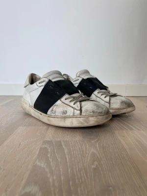Valentino opens blå/vit size 41 - Valentino opens blå/vit size 41