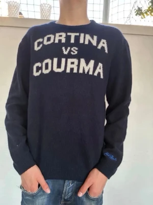 MC2 saint barth tröja  - Sällsynt MC2 saint barth tröja med texten ”CORTINA VS COURMA” och den är av material kashmir| storlek:S| pris: 1299kr| skick: 9,8/10| hör av dig vid minsta lilla fundering eller fråga| 