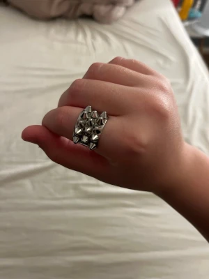 Edblads ring - Fin ring från Edblad i storlek L. 