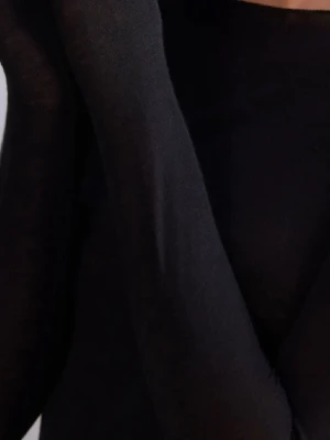 Intimissimi - Säljer min svarta intimissimi topp, priset beror på  slitningar vid ärmarna som är vanligt med deras material därav priset 😊