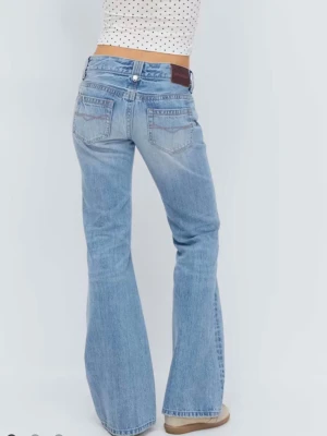 Ljusblå bootcut jeans - Helt nya oanvända jeans från Gina!