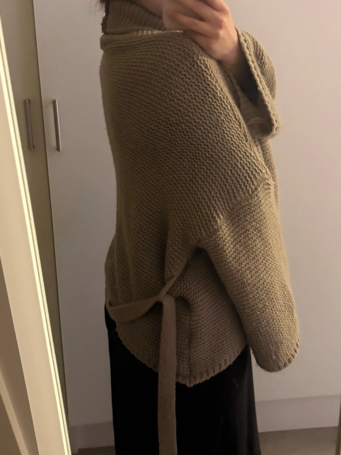 Beige oversized stickad kofta - 1