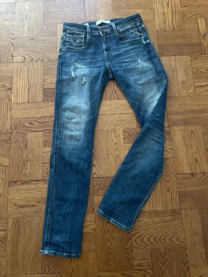 Replay Anbass slim fit - Snygga vintage Replay jeans i storleken 28/32