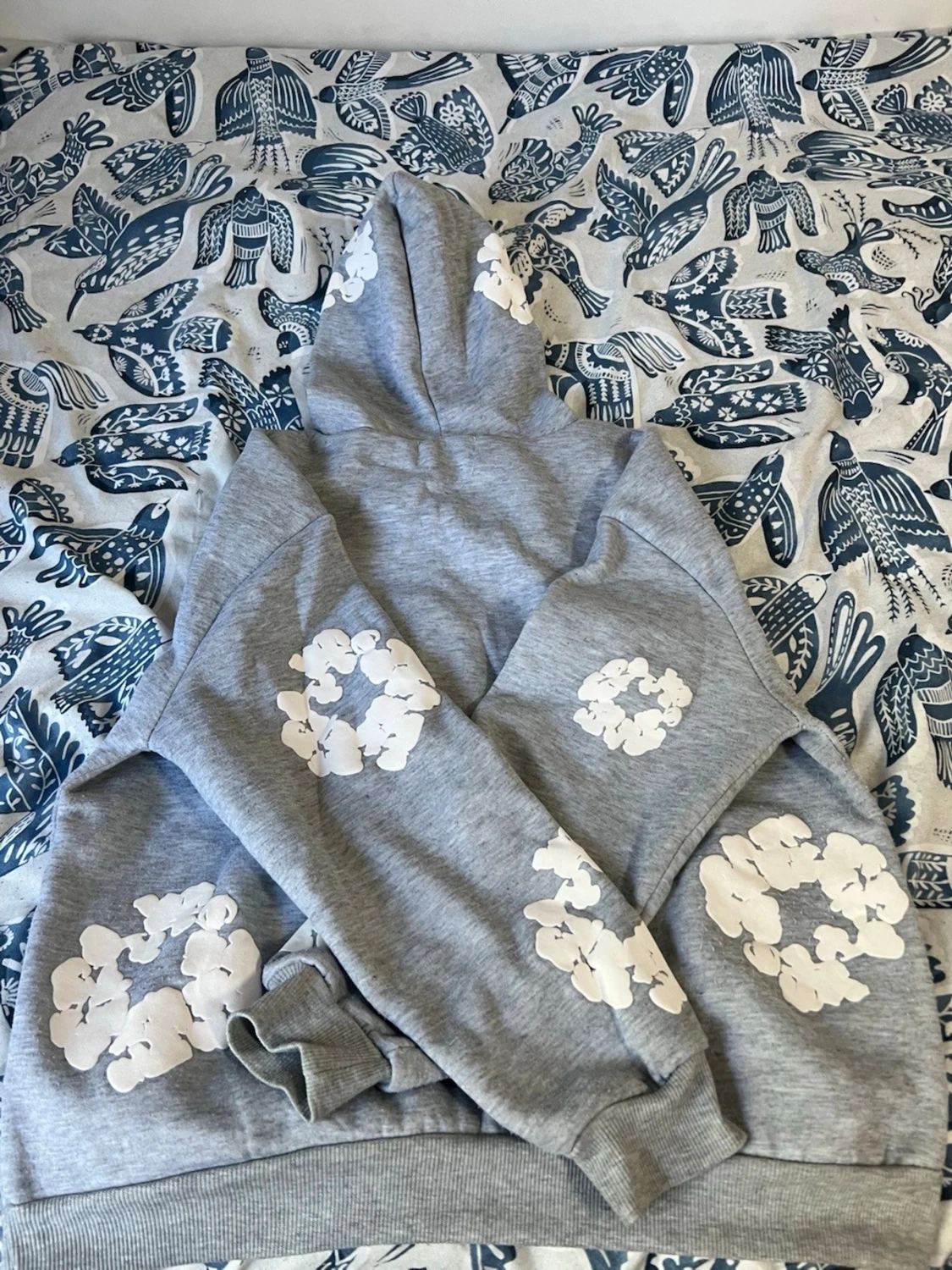 Grå hoodie med vita blommor Denim Tears - 2